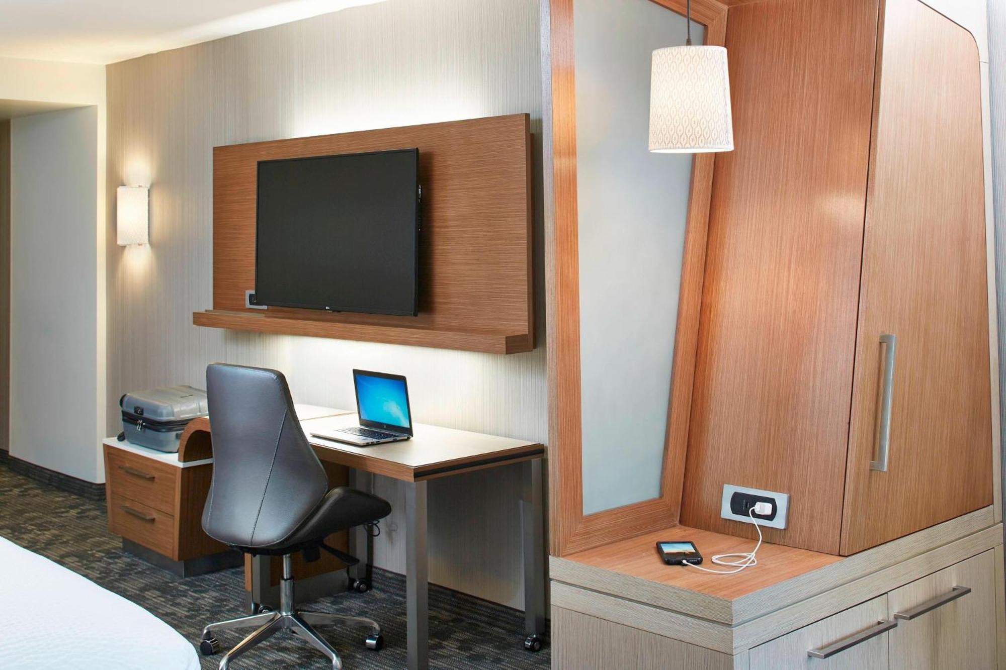 Courtyard By Marriott Lake George Exteriér fotografie